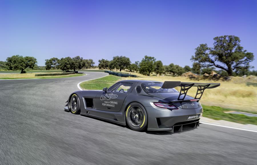  Mercedes-Benz SLS AMG GT3 45th Anniversary 2012 года  (фото 19 из 30)